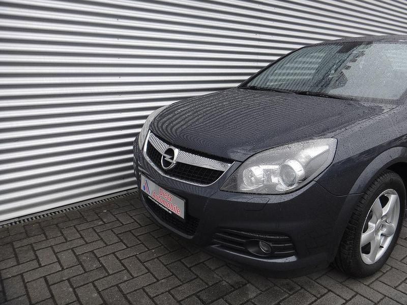 Gebraucht Opel Vectra 155 PS (114 kW) 2009 Dunkelblau (metallic) Limousine