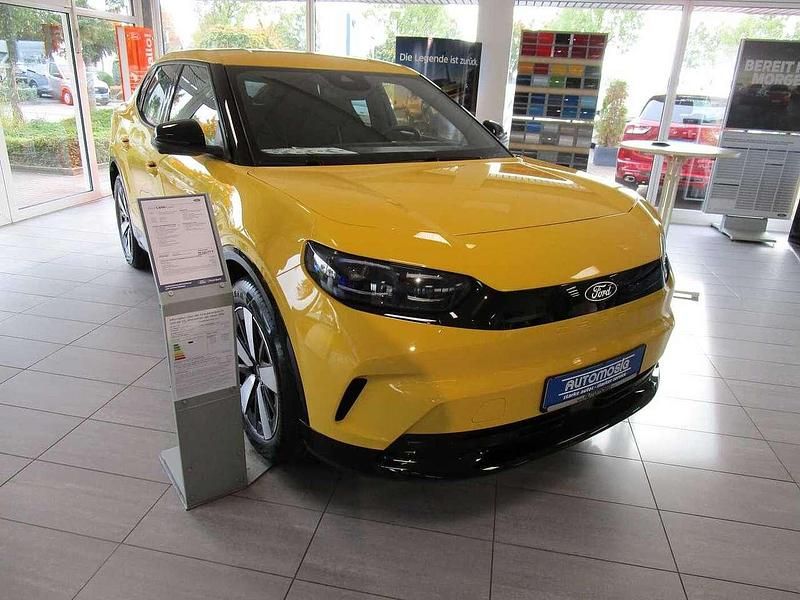 Vivid yellow Gebraucht 2025 Ford Capri Limousine | 55.550 € - Bild 1/4