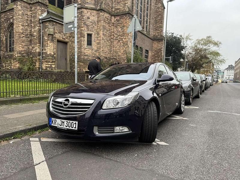 Blau Gebraucht 2012 Opel Insignia Innovation Limousine | 5.000 € (Fairer Preis) - Bild 1/4