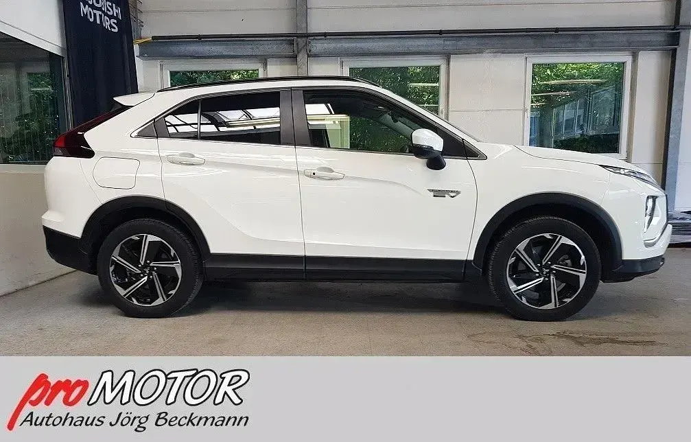 Gebraucht Mitsubishi Eclipse Cross Basis 188 PS (138 kW) 2022 Weiß SUV