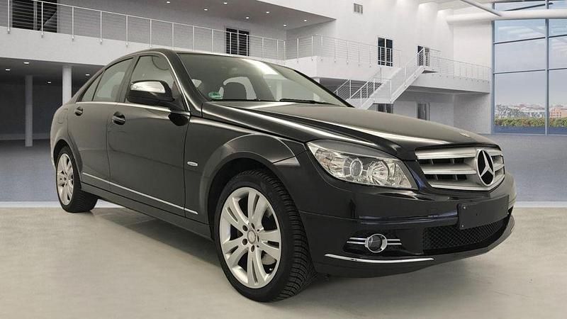 Schwarz Gebraucht 2007 Mercedes C200 Limousine | 8.990 € (Etwas zu teuer) - Bild 1/4