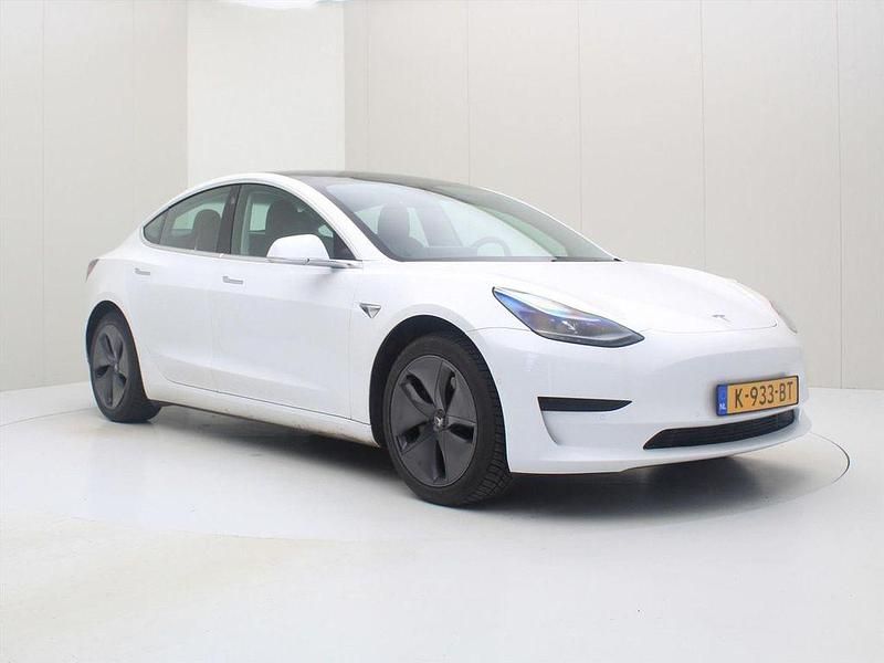 Gebraucht Tesla Model 3 Standard Range 225 kW (306 PS) 2020 Weiß Limousine