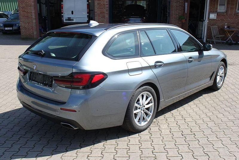 Gebraucht BMW 530 286 PS (210 kW) 2022 Grau Kombi