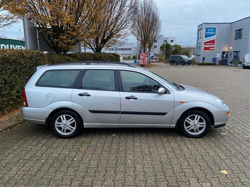 Gebraucht Ford Focus 101 PS (74 kW) 2003 Silber Kombi