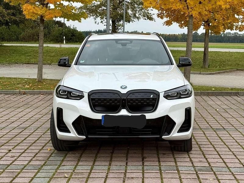 Gebraucht BMW iX3 Impressive 210 kW (286 PS) 2023 Weiß SUV