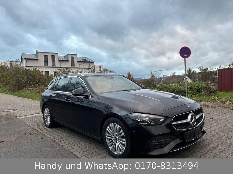 Ung. schwarz unilack Gebraucht 2022 Mercedes C220 Kombi | 26.500 € (Fairer Preis) - Bild 1/4