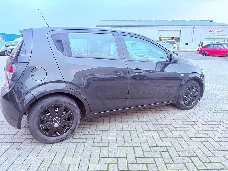 Gebraucht Chevrolet Aveo LT 86 PS (63 kW) 2012 Schwarz Kleinwagen