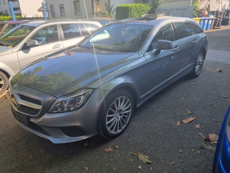 Silber Gebraucht 2016 Mercedes CLS350 Limousine | 14.950 € (Superpreis) - Bild 1/4