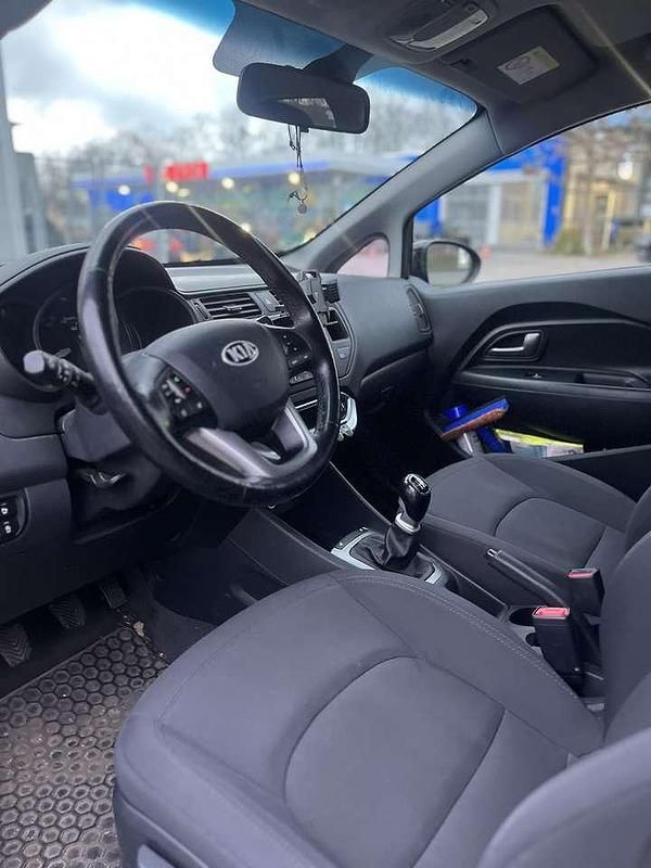 Gebraucht Kia Rio DREAM-TEAM Edition 75 PS (55 kW) 2014 Limousine