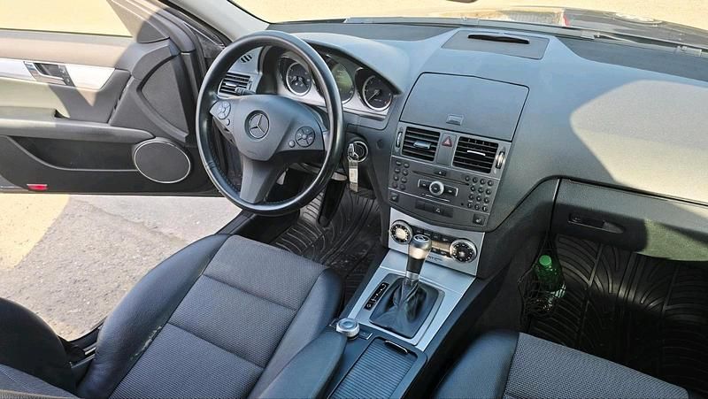 Gebraucht Mercedes C250 204 PS (150 kW) 2010 Grau Kombi