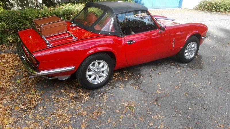 Rot Gebraucht 1979 Triumph Spitfire Cabrio | 10.000 € - Bild 1/4