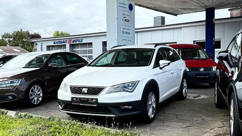 Weiß Gebraucht 2017 Seat Leon X-Perience Kombi | 10.999 € (Guter Preis) - Bild 1/4