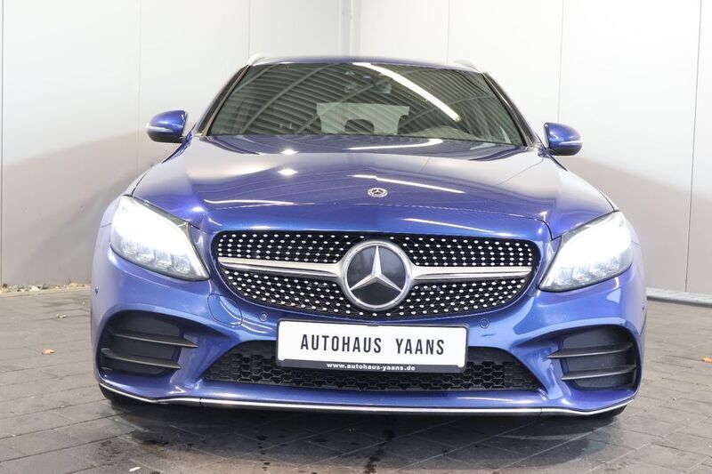 Gebraucht Mercedes C300 AMG line 245 PS (180 kW) 2021 Blau Limousine