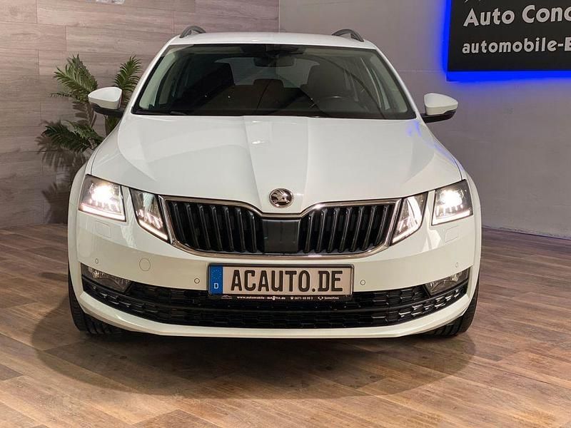 Gebraucht Skoda Octavia Clever 150 PS (110 kW) 2018 Weiß Kombi