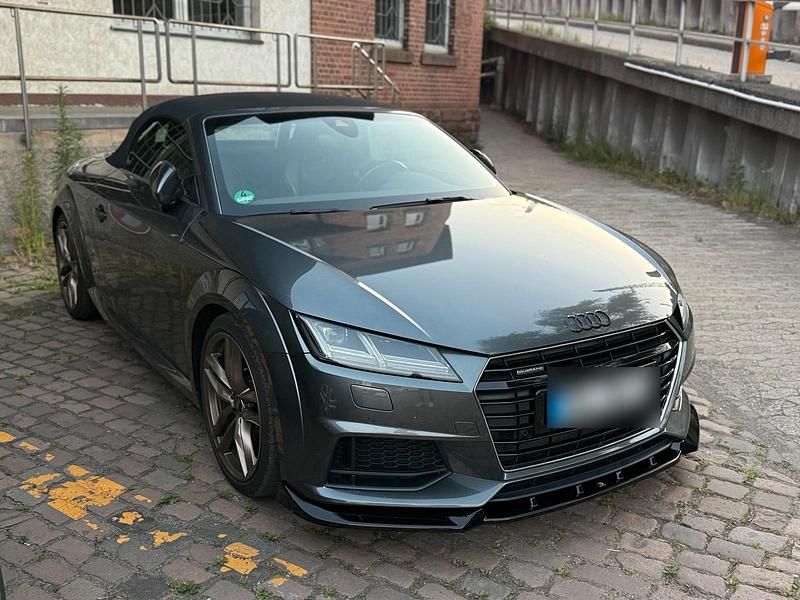 Grau Gebraucht 2018 Audi TT Roadster S-Line Cabrio | 25.800 € (Guter Preis) - Bild 1/4