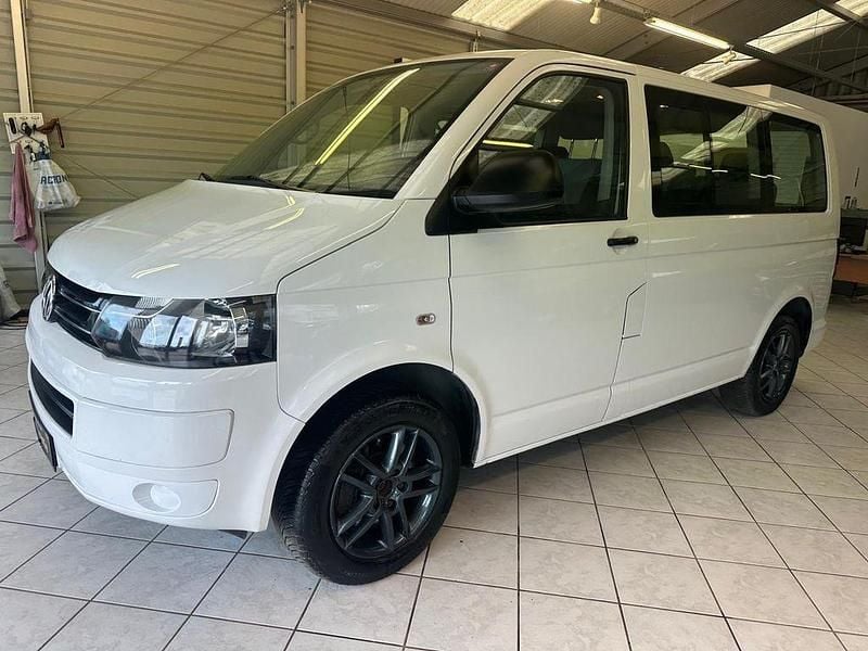 Gebraucht VW Multivan 140 PS (102 kW) 2013 Weiß Van / Kleinbus