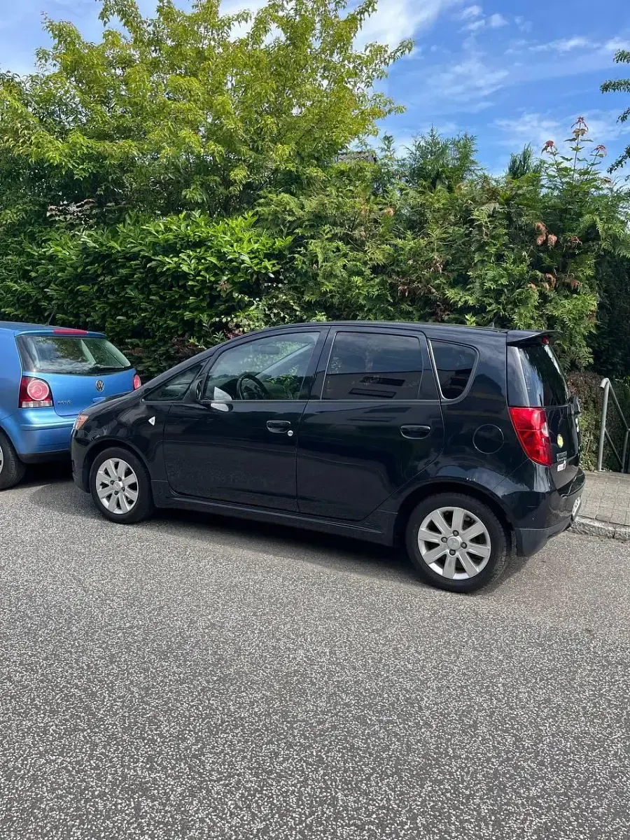 Gebraucht Mitsubishi Colt 95 PS (69 kW) 2010 Schwarz Kleinwagen
