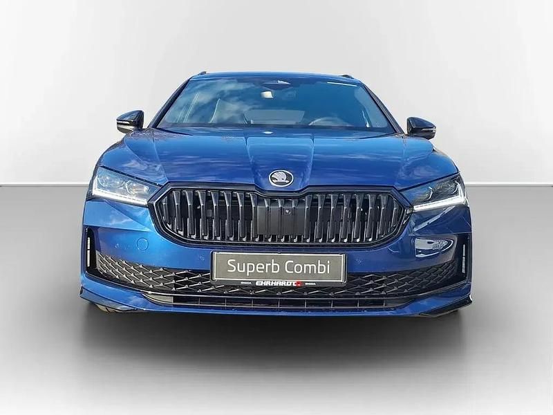 Neu Skoda Superb SportLine 110 PS (80 kW) 2026 Blau Kombi