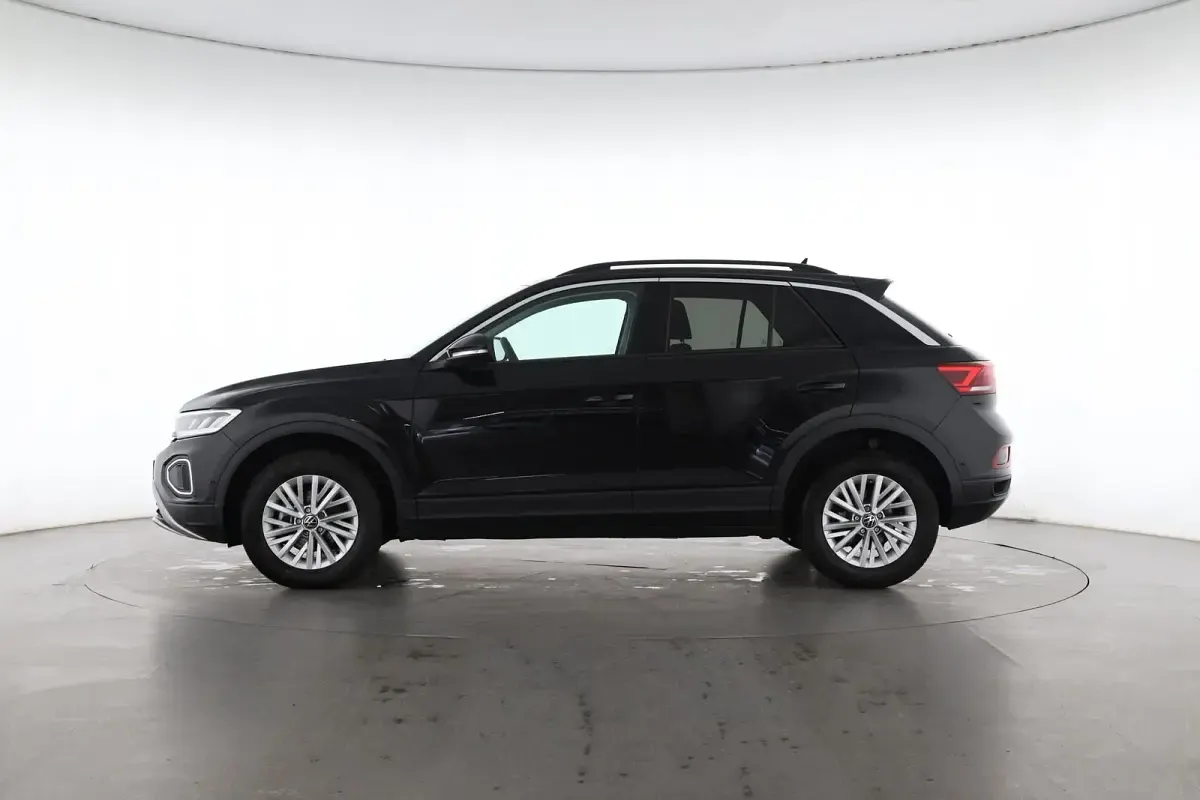 Gebraucht VW T-Roc Life 150 PS (110 kW) 2025 Deep black perleffekt SUV
