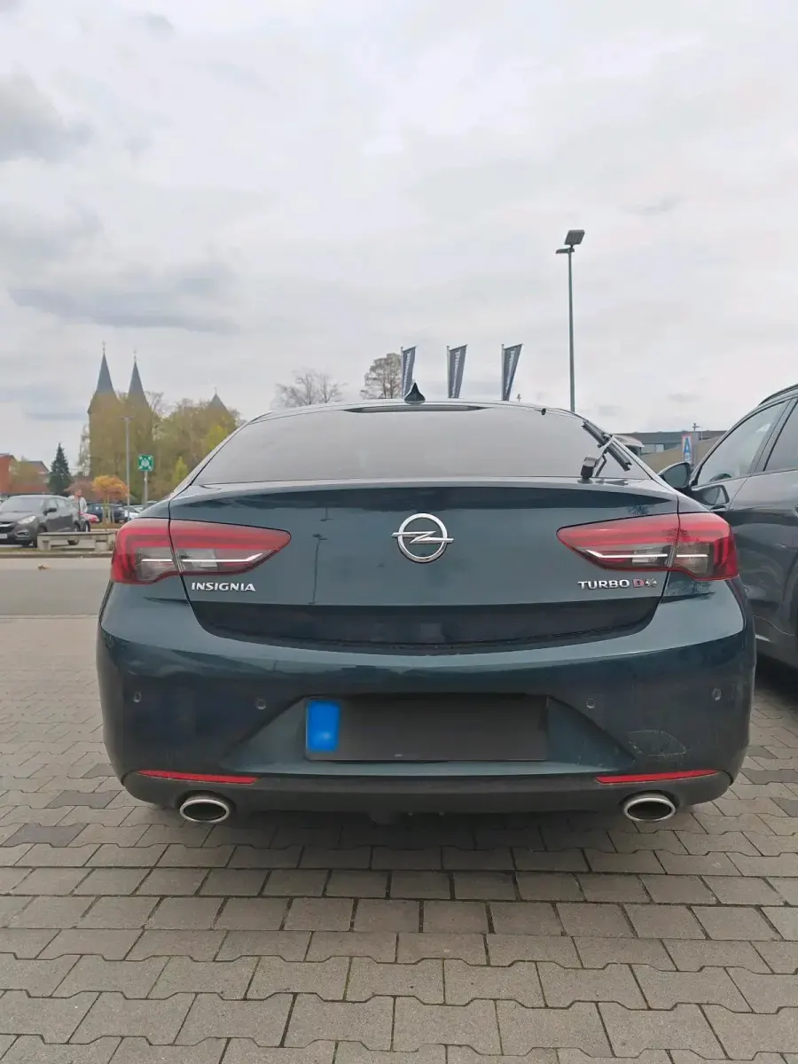 Gebraucht Opel Insignia 210 PS (154 kW) 2017 Grün Limousine