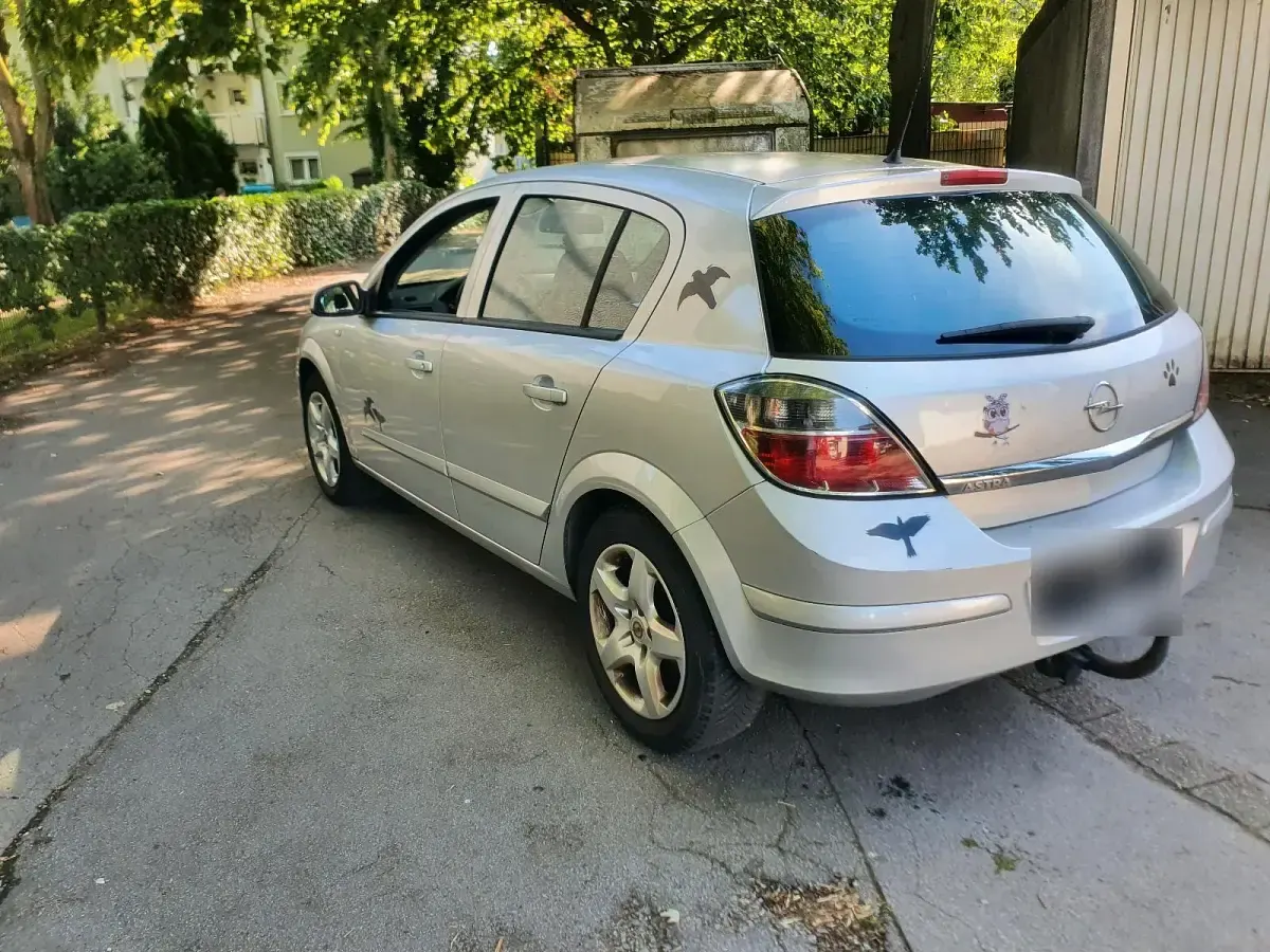 Gebraucht Opel Astra 90 PS (66 kW) 2007 Silber Limousine
