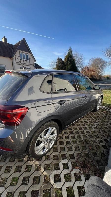 Gebraucht VW Polo Style 95 PS (69 kW) 2024 Grau Kleinwagen