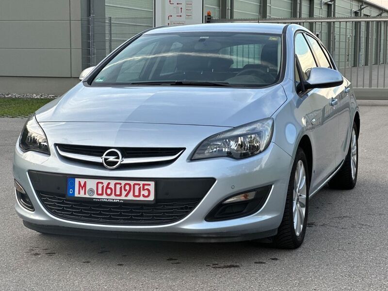 Blau Gebraucht 2015 Opel Astra Style Limousine | 6.990 € (Superpreis) - Bild 1/4