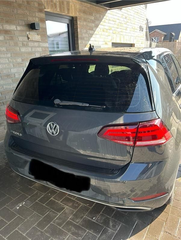 Gebraucht VW e-Golf 100 kW (136 PS) 2020 Grau Kleinwagen
