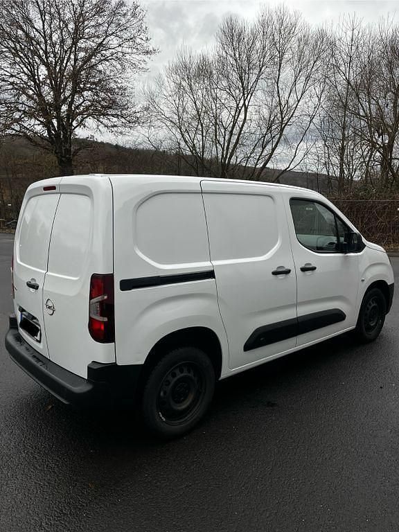 Second-hand Opel Combo 101 CP (74 kW) 2020 Argintiu Monovolum