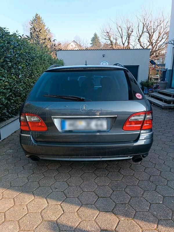 Gebraucht Mercedes E320 Sport 224 PS (164 kW) 2008 Grau Kombi
