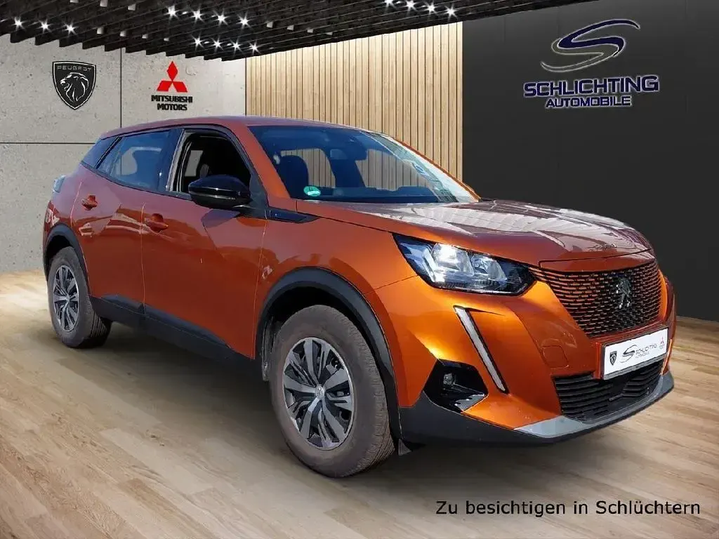 Gebraucht Peugeot e-2008 Active 100 kW (136 PS) 2022 SUV