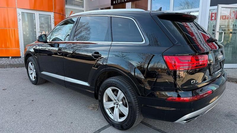 Gebraucht Audi Q7 Ambiente 272 PS (200 kW) 2017 Brillantschwarz SUV