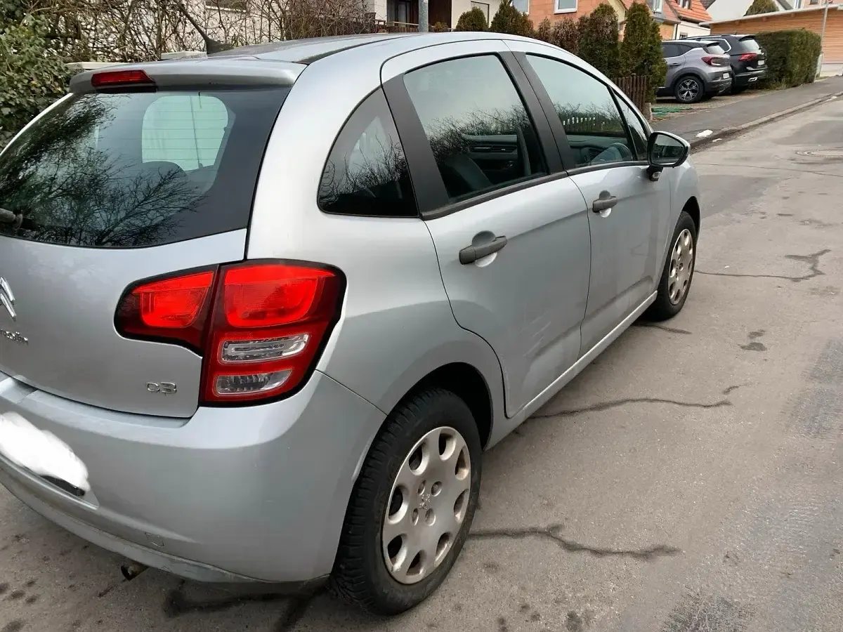 Gebraucht Citroën C3 Advance 60 PS (44 kW) 2010 Silber Kleinwagen