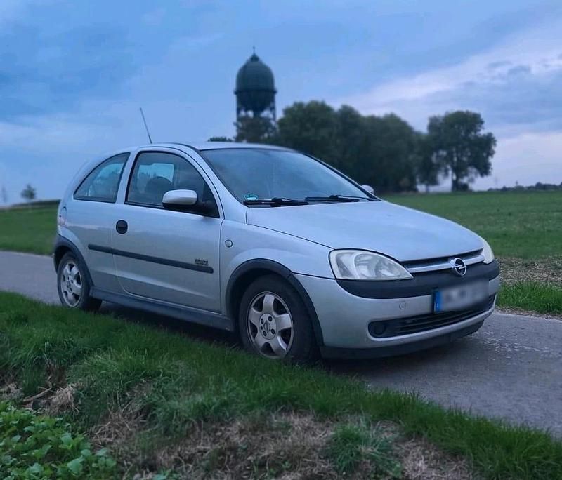 Silber Gebraucht 2000 Opel Corsa Kleinwagen | 549 € (Guter Preis) - Bild 1/4