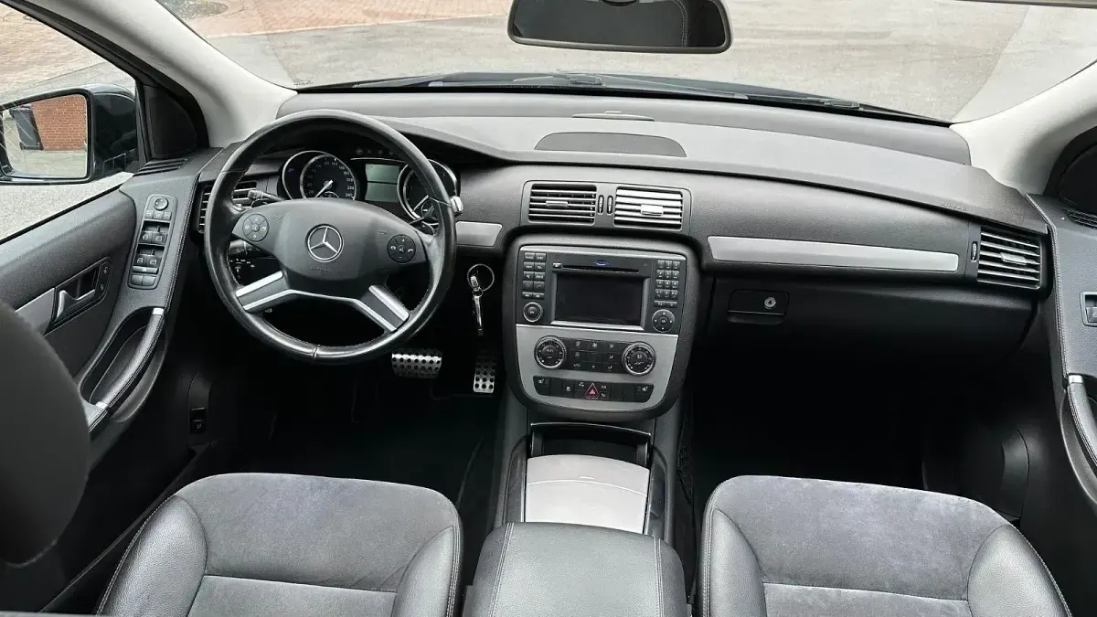 Gebraucht Mercedes R300 Sport 190 PS (139 kW) 2012 Schwarz Kombi