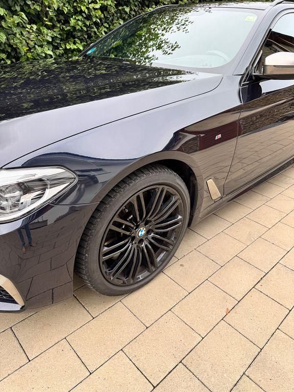 Gebraucht BMW M550 Performance 400 PS (294 kW) 2019 Schwarz Limousine
