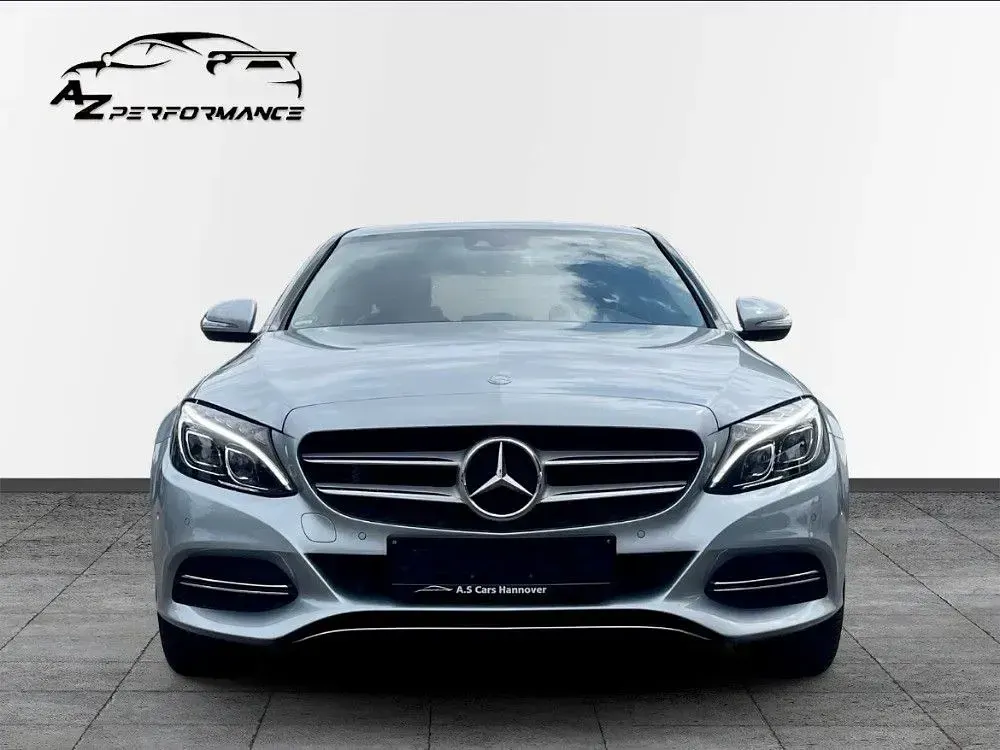 Gebraucht Mercedes C300 204 PS (150 kW) 2015 Silber Limousine