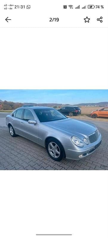Gebraucht Mercedes E220 150 PS (110 kW) 2003 Silber Limousine