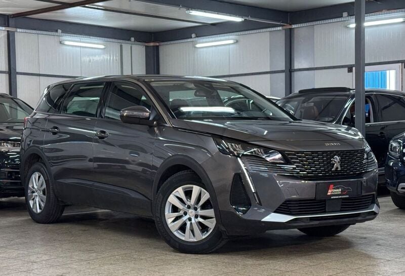 Gebraucht Peugeot 5008 Business-Line 131 PS (96 kW) 2020 Grau Van / Kleinbus