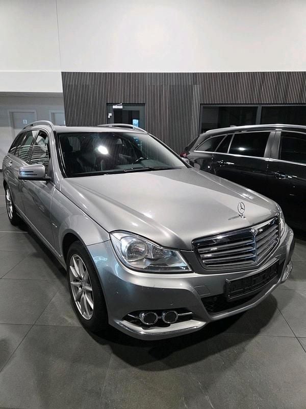 Gebraucht Mercedes C180 Elegance 156 PS (114 kW) 2011 Kombi