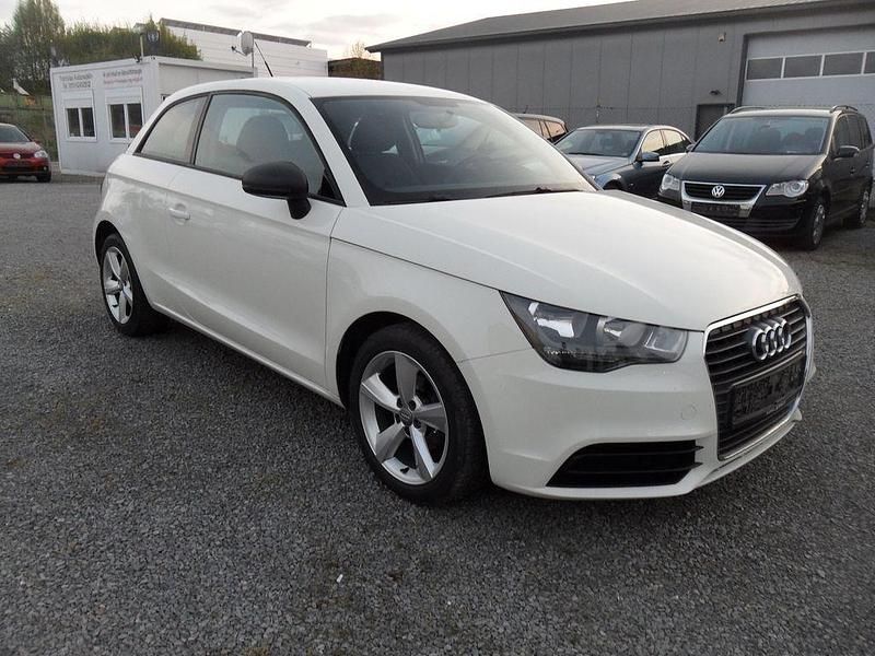 Gebraucht Audi A1 86 PS (63 kW) 2012 Weiß Kleinwagen