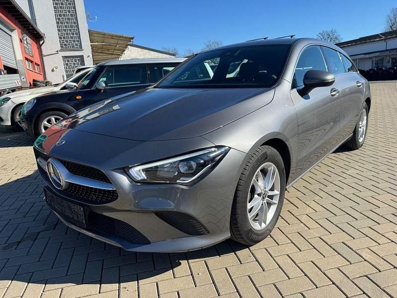 Gebraucht Mercedes CLA180 Shooting Brake 116 PS (85 kW) 2020 Grau Kombi