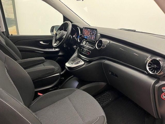 Gebraucht Mercedes EQV300 150 kW (204 PS) 2022 Arktikweiss Van / Kleinbus