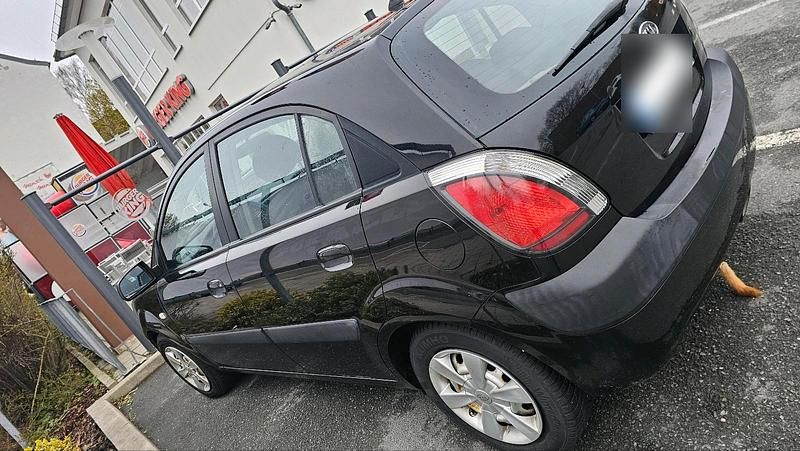 Second-hand Kia Rio 2006 Negru Hatchback