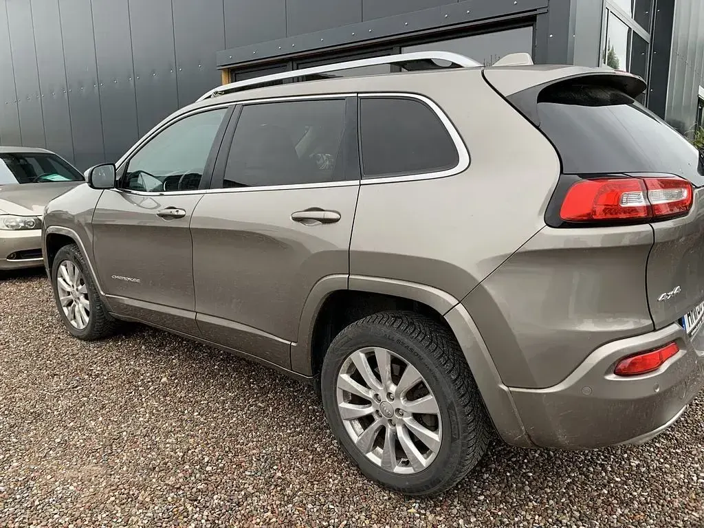 Gebraucht Jeep Cherokee Overland 200 PS (147 kW) 2017 Braun SUV