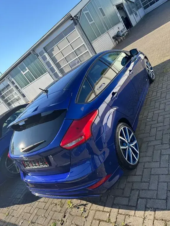 Gebraucht Ford Focus ST-Line 182 PS (133 kW) 2017 Blau Limousine