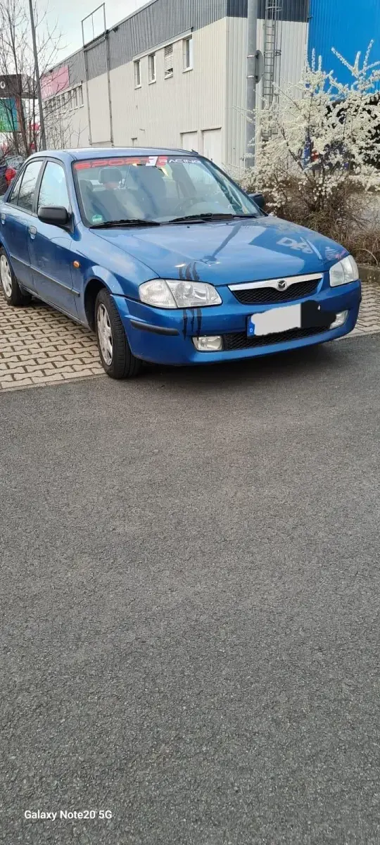 Gebraucht Mazda 323 90 PS (66 kW) 1998 Blau Kleinwagen