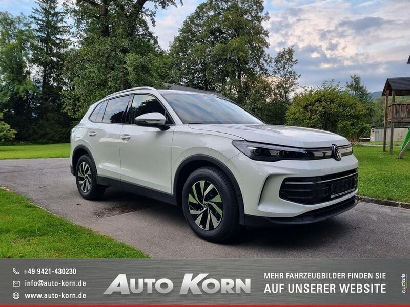 Weiß Neu 2025 VW Tiguan SUV | 35.880 € (Superpreis) - Bild 1/4