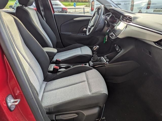 Neu Opel Corsa Edition 101 PS (74 kW) 2025 Rot, kardio rot metallic Limousine