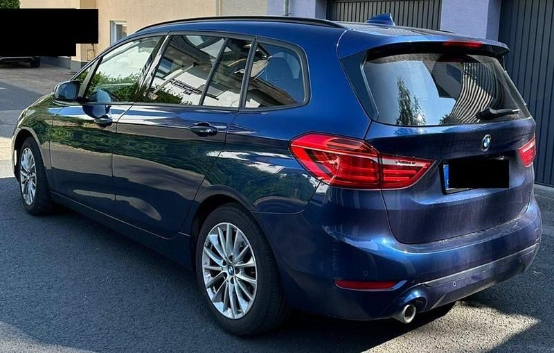 Blau Gebraucht 2019 BMW 216 Gran Tourer Sport Line Van / Kleinbus | 15.800 € (Fairer Preis) - Bild 1/4